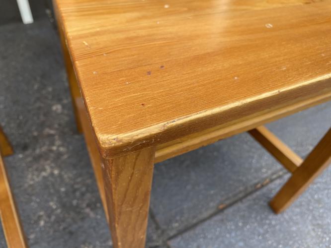 Second-hand Dining Table with 4 Chairs - Photo 8)