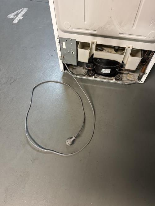 Second-hand Westinghouse 215L Top Mount Fridge - Photo 8)
