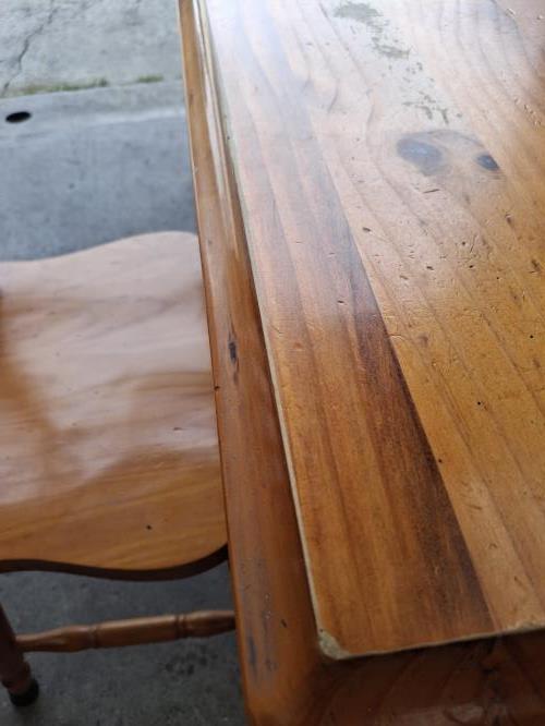 Second-hand Dining Table with 3 Chairs - Photo 8)