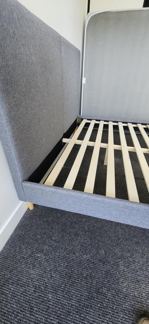 Second-hand Queen Size Bed Frame - Photo 8)