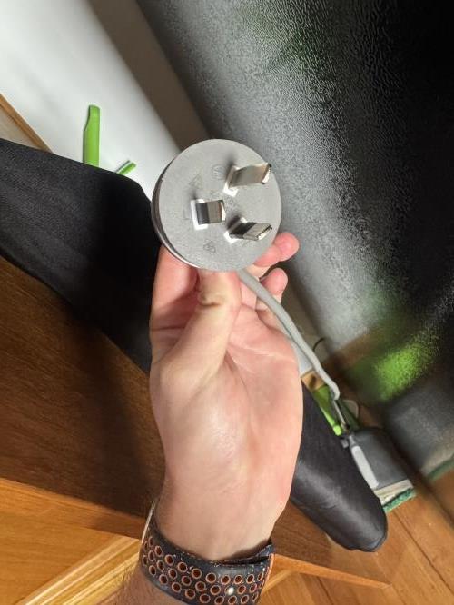 Second-hand Chiq 283L Bottom Mount Fridge - Photo 8)