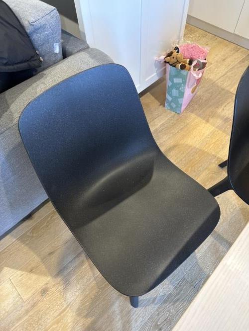 Second-hand IKEA Dining Table with 4 Chairs - Photo 8)