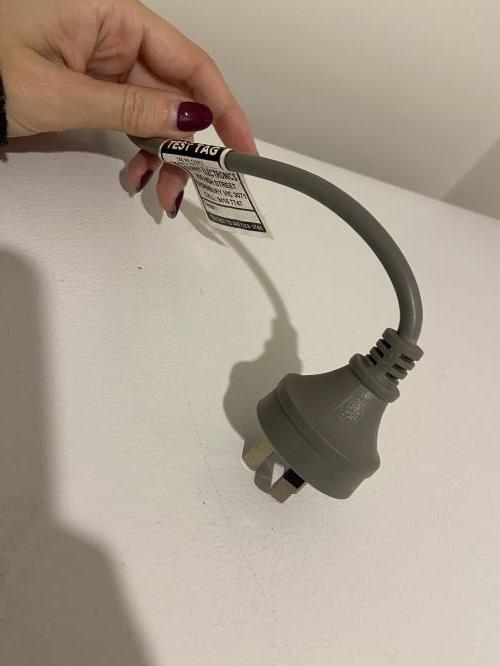 Second-hand Chiq 202L Top Mount Fridge - Photo 8)