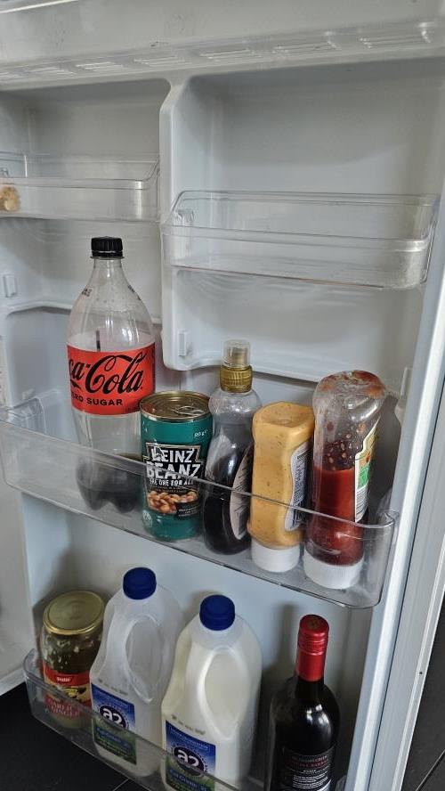 Second-hand Mitsubishi 260L Top Mount Fridge - Photo 8)