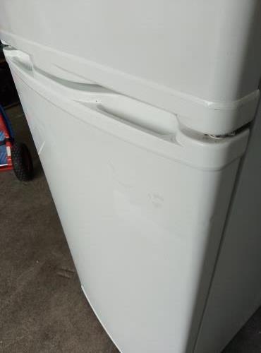 Second-hand Simpson 235L Top Mount Fridge - Photo 9)