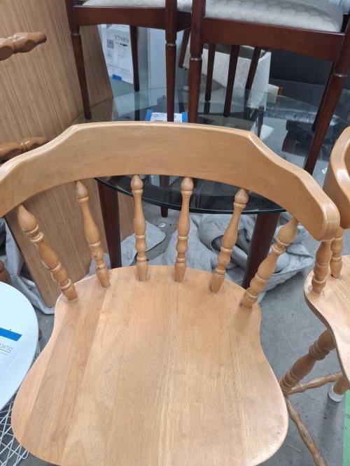 Second-hand Set of 2 Timber Bar Stools - Photo 9)