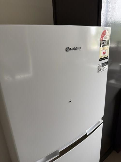 Second-hand Westinghouse 230L Top Mount Fridge - Photo 9)
