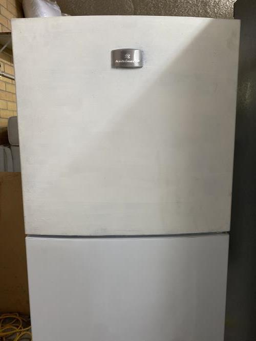 Second-hand Kelvinator 231L Top Mount Fridge - Photo 9)