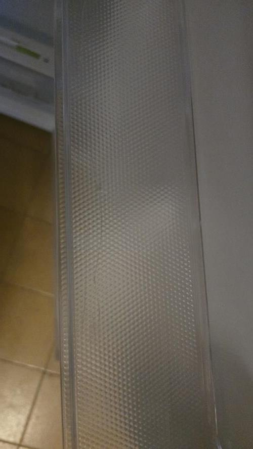 Second-hand Chiq 216L Top Mount Fridge - Photo 9)