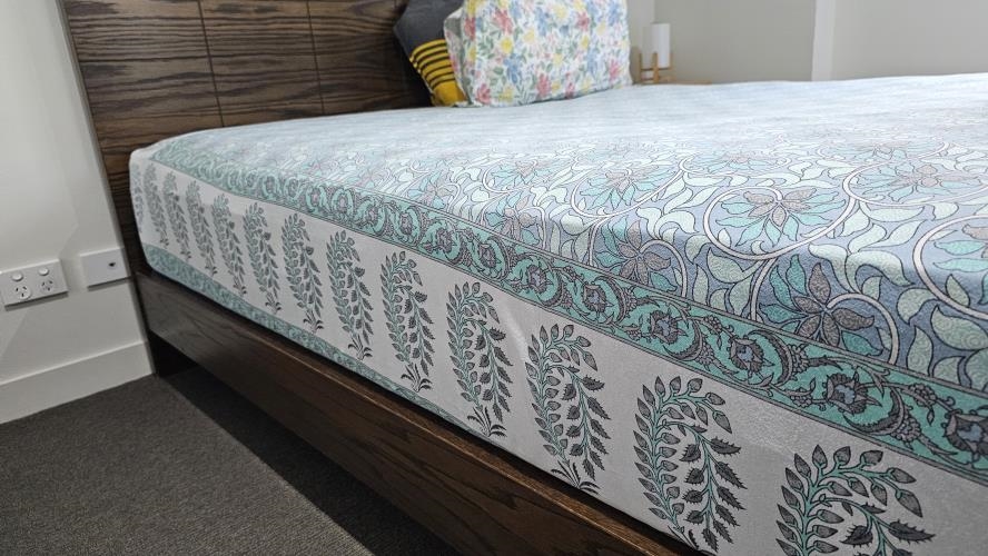 Second-hand Queen Size Bed Frame - Photo 9)